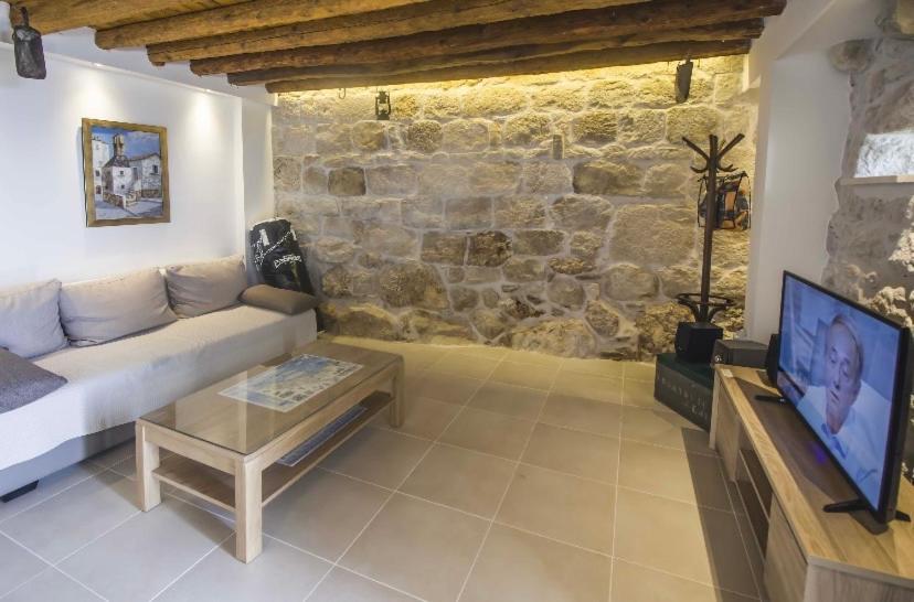 Holiday Home Aria Podgora Buitenkant foto